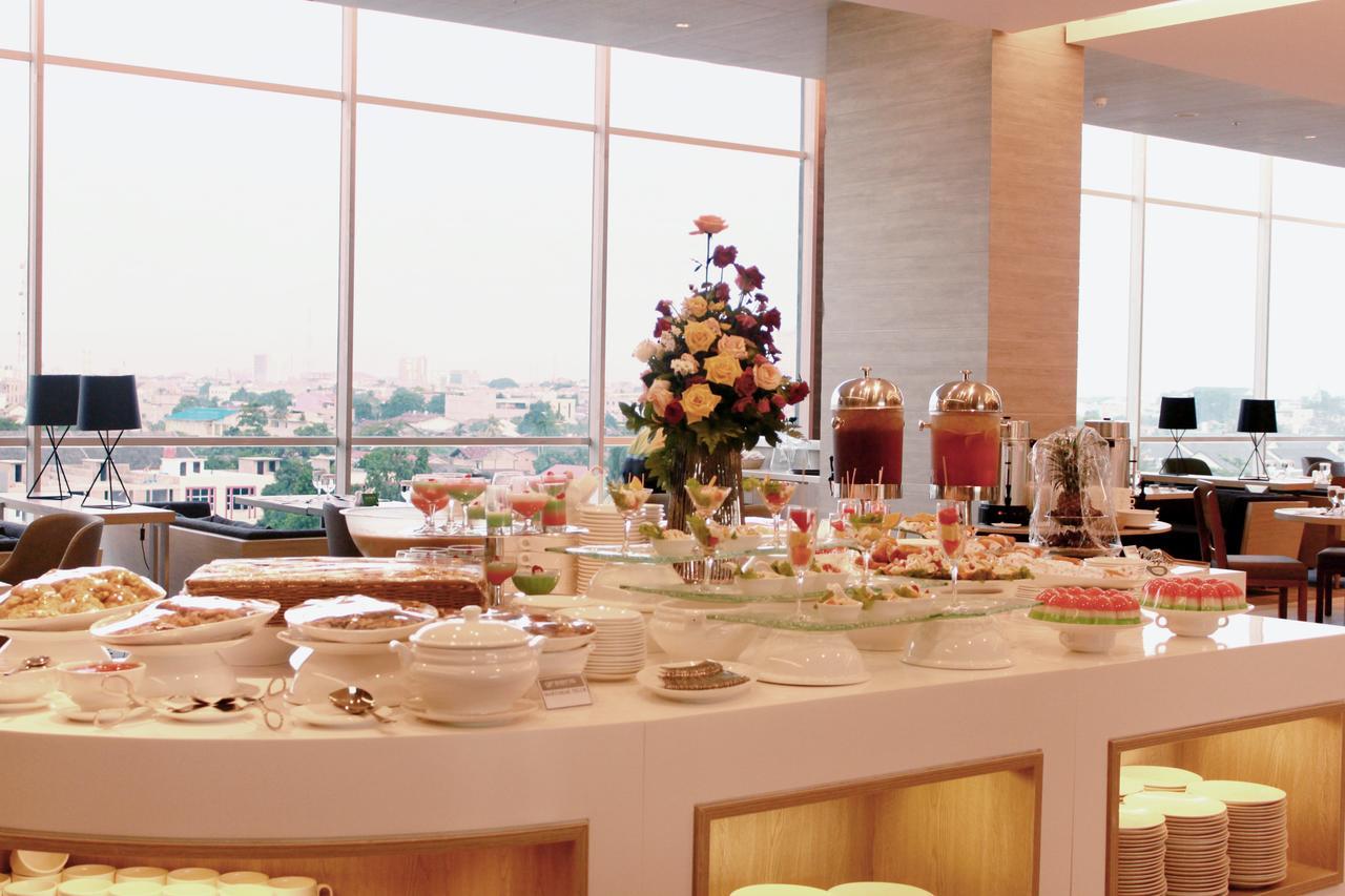 Fox Hotel Pekanbaru Extérieur photo