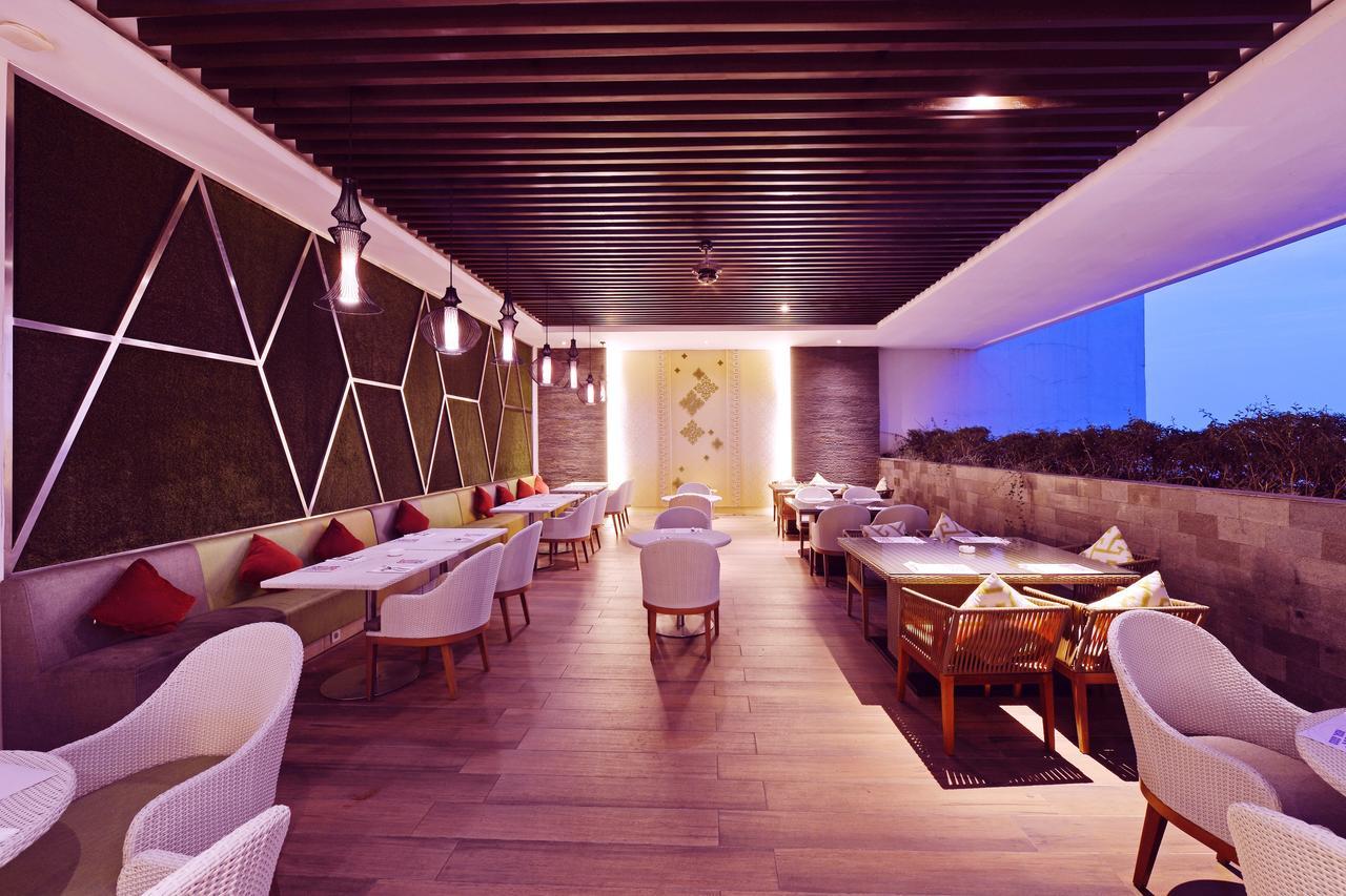 Fox Hotel Pekanbaru Extérieur photo