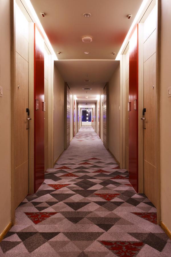 Fox Hotel Pekanbaru Extérieur photo