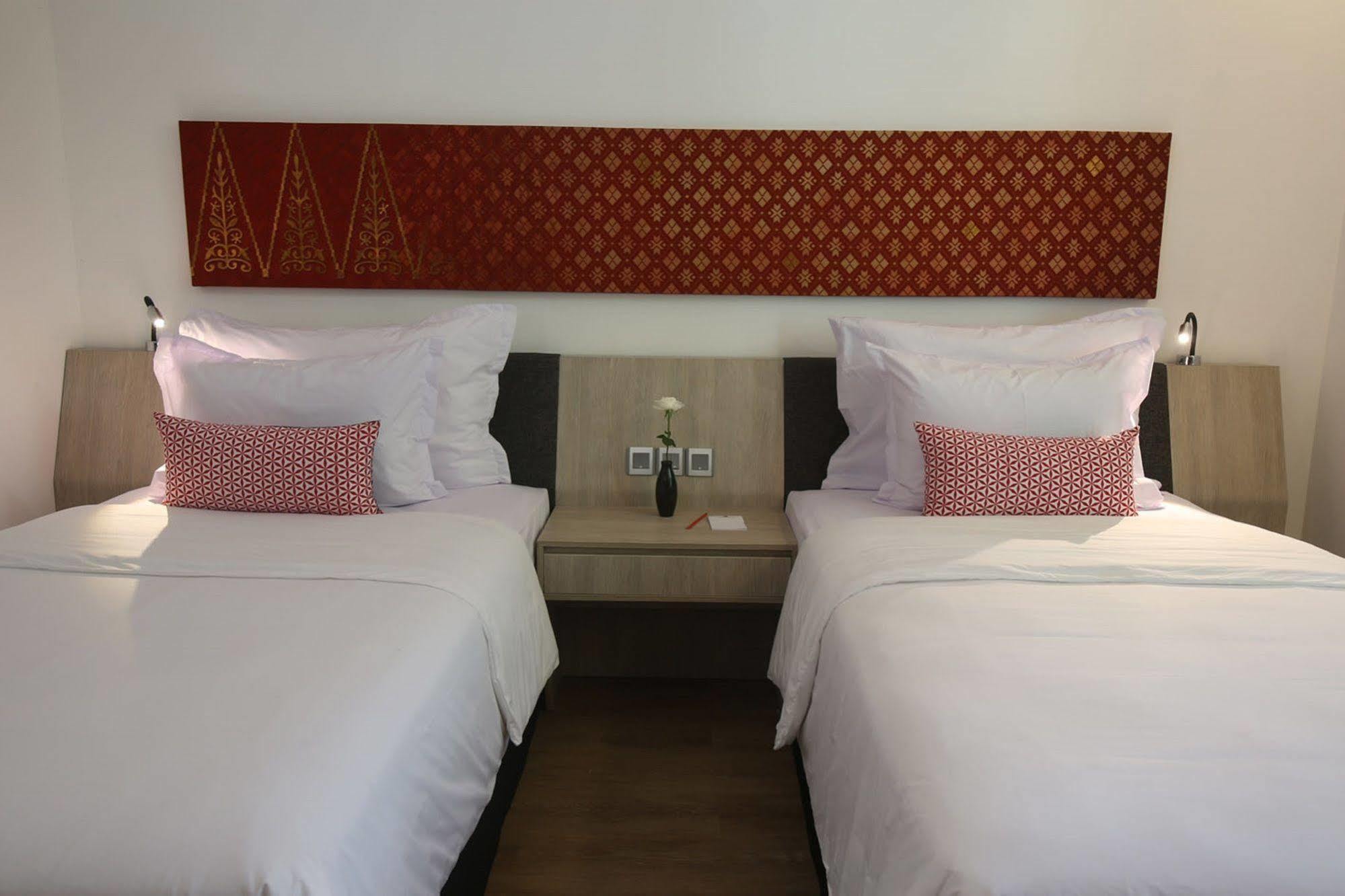 Fox Hotel Pekanbaru Extérieur photo